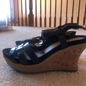 Earthies Women’s Black Wedges